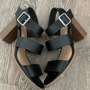 Black heel sandals